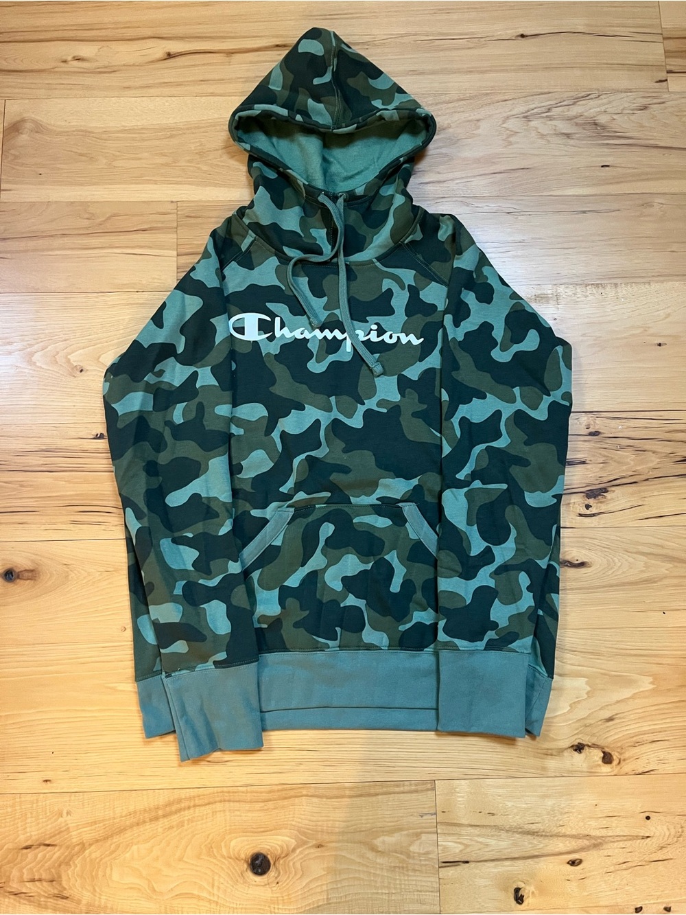 Champion women’s Camo Hoodie Sweatshirt - Green Camouflage